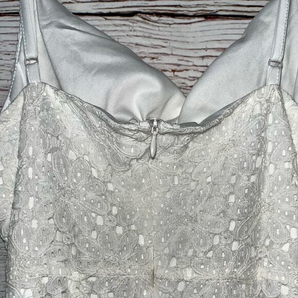 Elegant White Lace Mini Dress - Picture 5 of 6